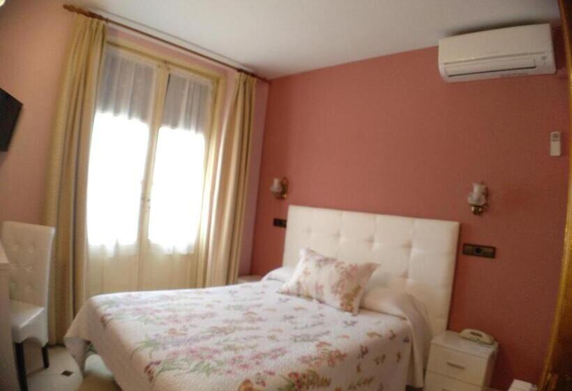 هتل Hostal Don Jaime I Y Ii