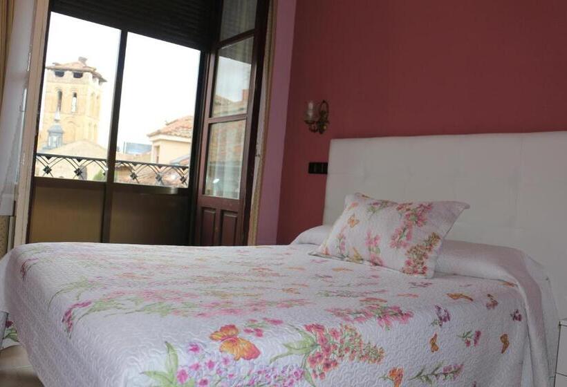 هتل Hostal Don Jaime I Y Ii