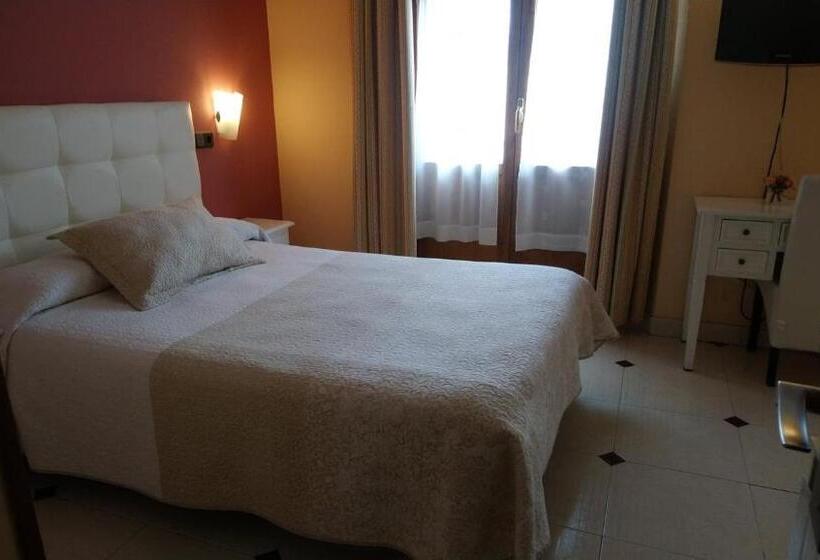 هتل Hostal Don Jaime I Y Ii