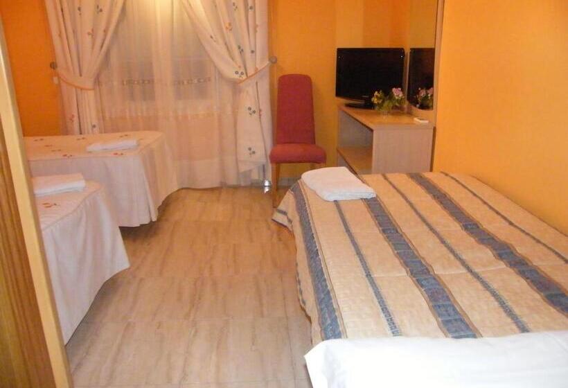 فندق Hostal Dulcinea