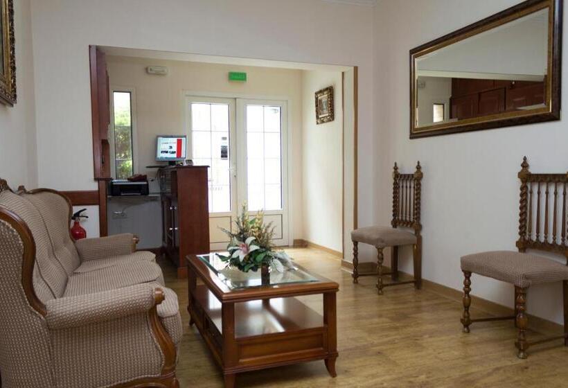 فندق Hostal Dulcinea