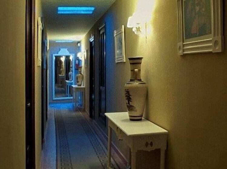 ホテル Hostal El Caballo Blanco