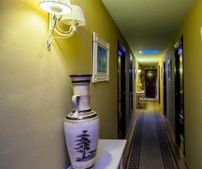 ホテル Hostal El Caballo Blanco