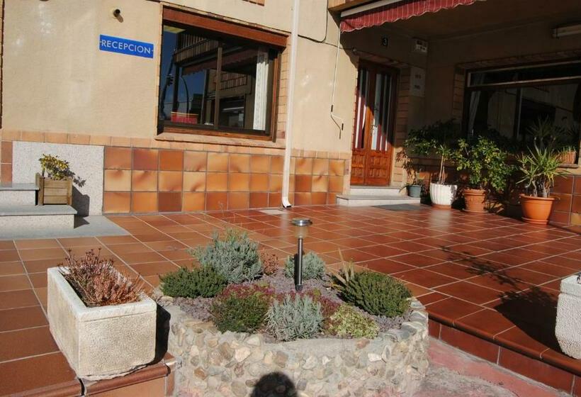 هتل Hostal El Mirador