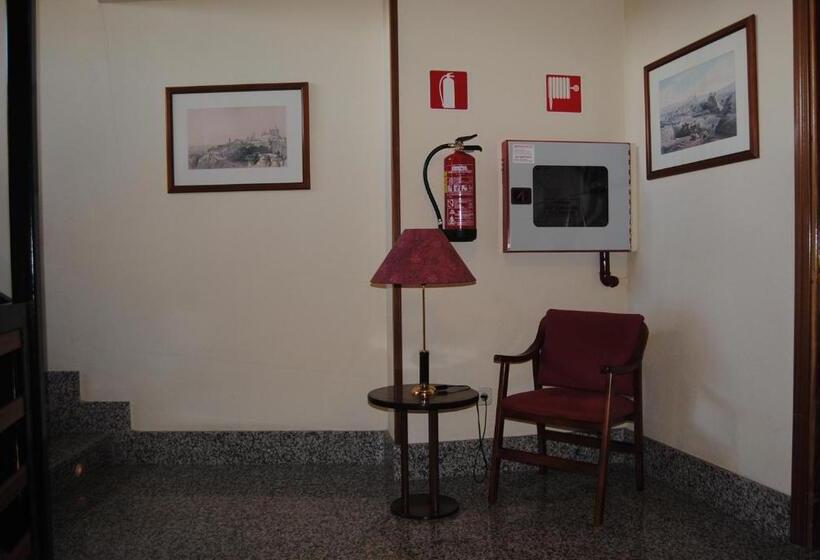 هتل Hostal El Mirador