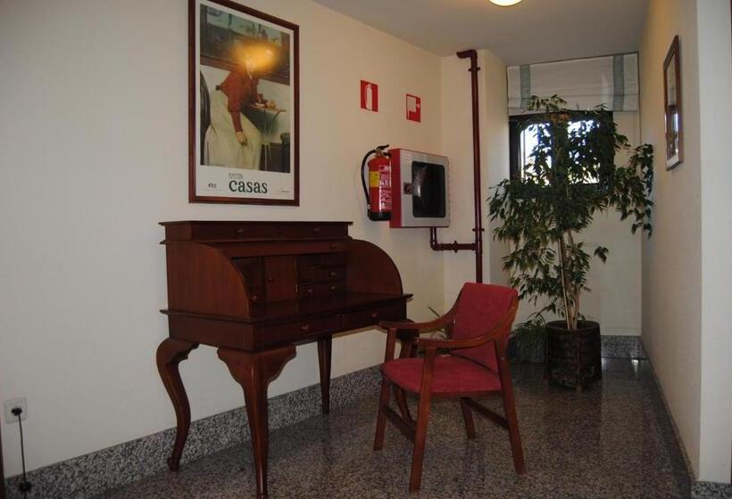 هتل Hostal El Mirador