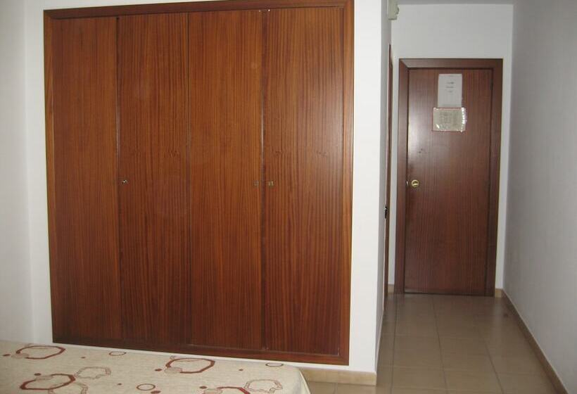 בית מלון כפרי Hostal Fontdemora