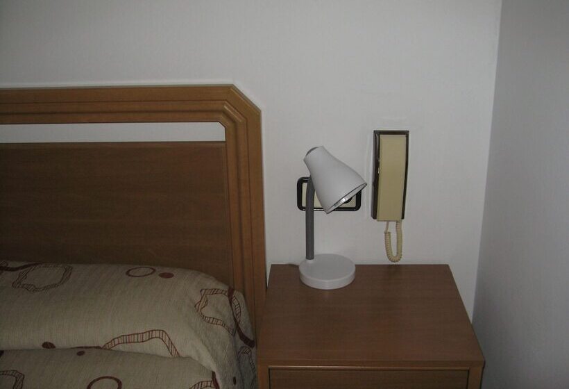 בית מלון כפרי Hostal Fontdemora