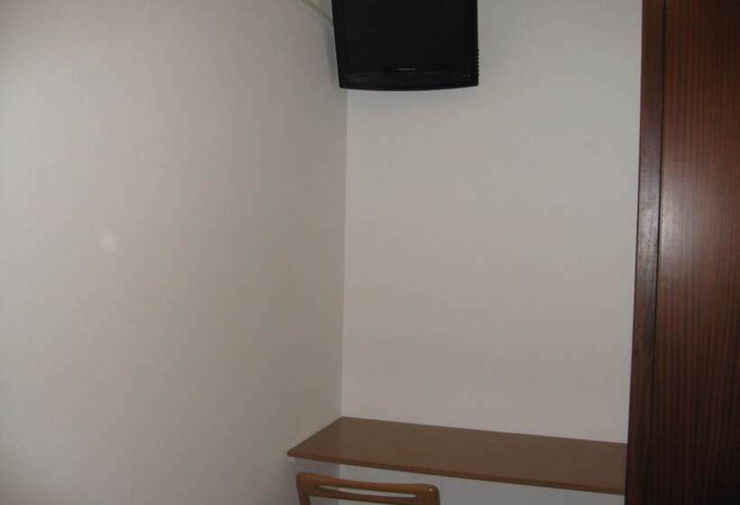 Отель Hostal Fontdemora