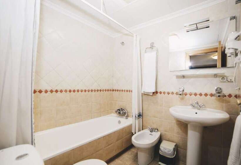 هتل Gavilanes 2 Toledo