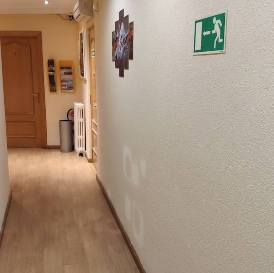 فندق Hostal Hispanico I