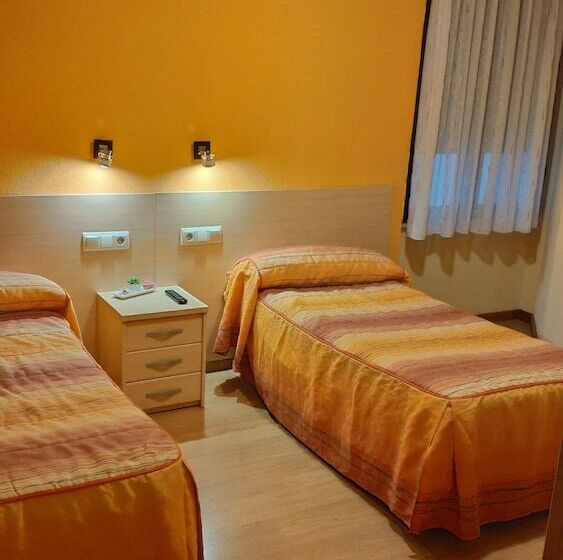 هتل Hostal Hispanico I