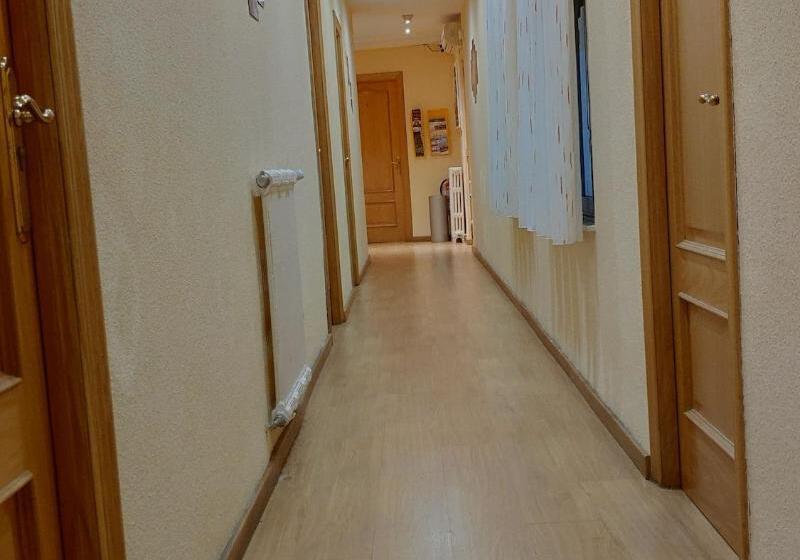 فندق Hostal Hispanico I