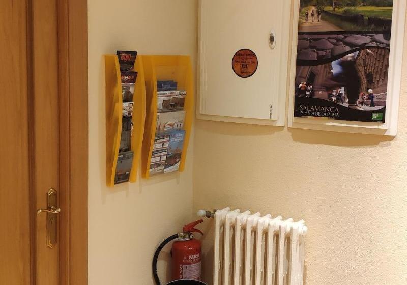 فندق Hostal Hispanico I