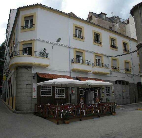 هتل Hostal La Otra Casa