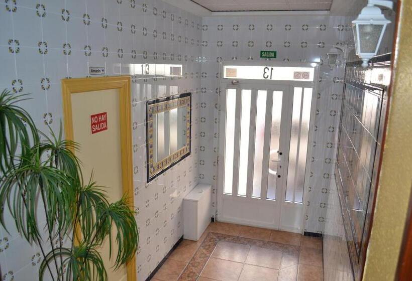 Отель Hostal La Pilarica