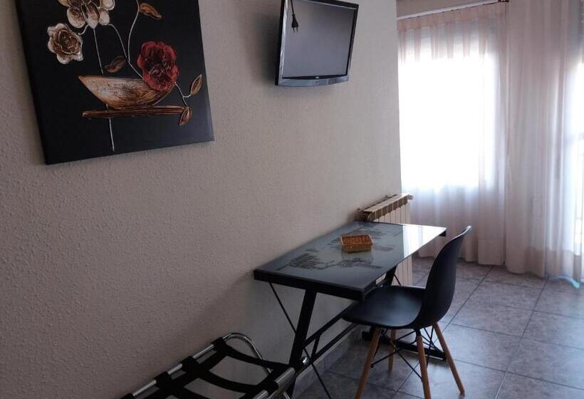 Отель Hostal La Pilarica