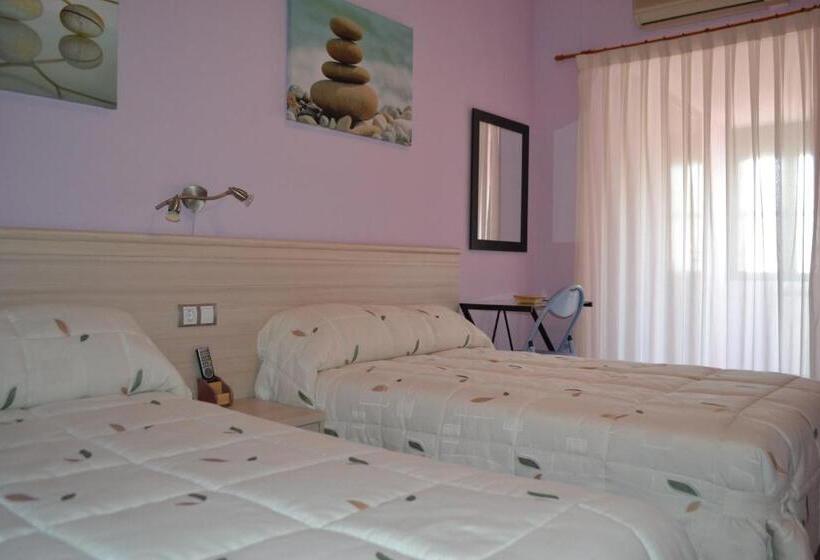 Отель Hostal La Pilarica