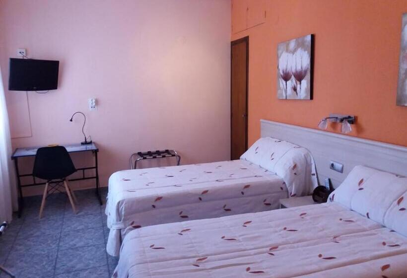Отель Hostal La Pilarica