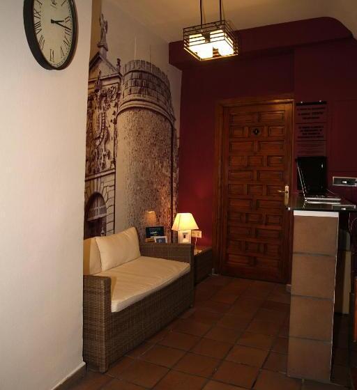 هتل Hostal La Posada De Zocodover