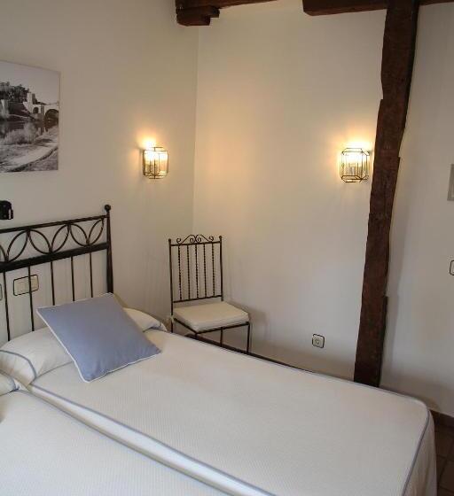 هتل Hostal La Posada De Zocodover