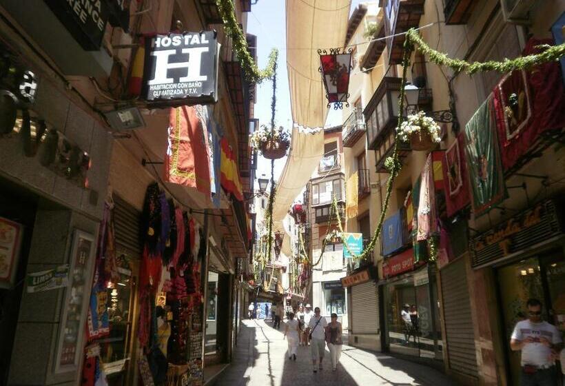 هتل Hostal La Posada De Zocodover