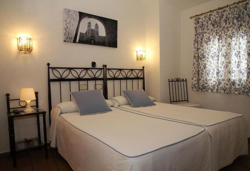 هتل Hostal La Posada De Zocodover