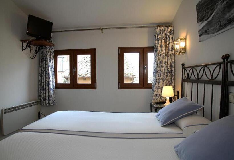 هتل Hostal La Posada De Zocodover