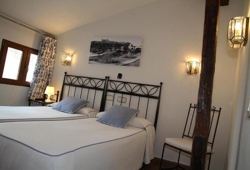 هتل Hostal La Posada De Zocodover