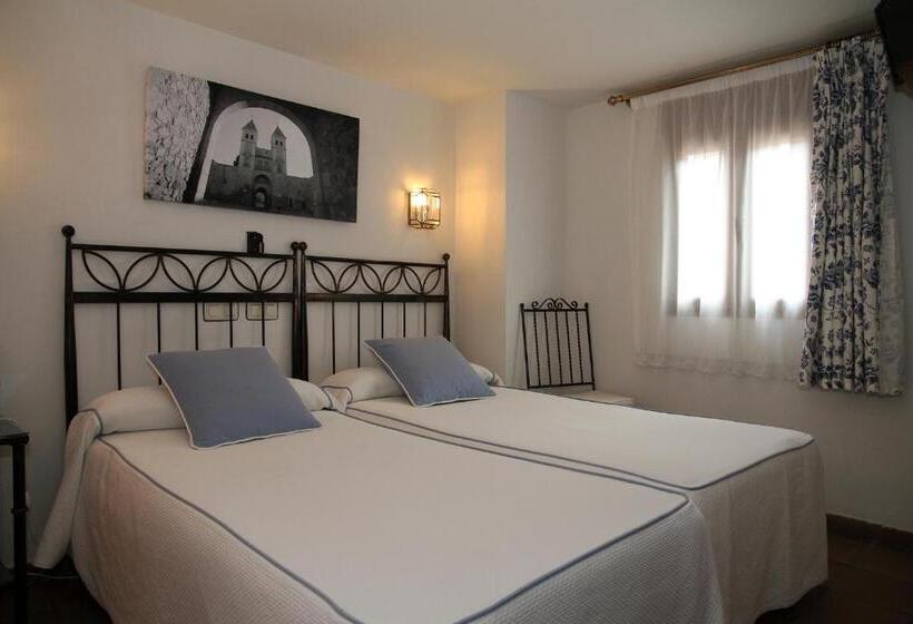 هتل Hostal La Posada De Zocodover