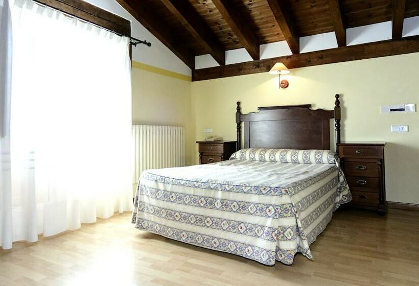 Отель Hostal Las Nieves