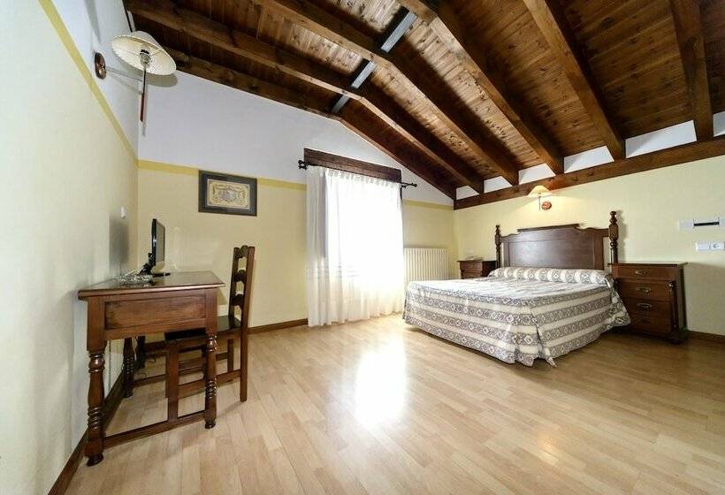 Отель Hostal Las Nieves