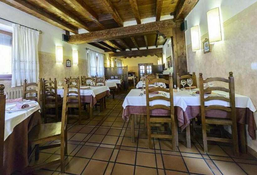 Отель Hostal Las Nieves