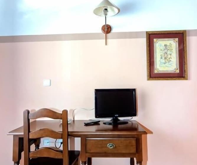 Отель Hostal Las Nieves