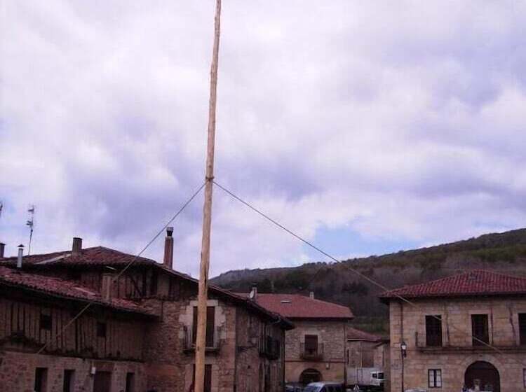 Отель Hostal Las Nieves