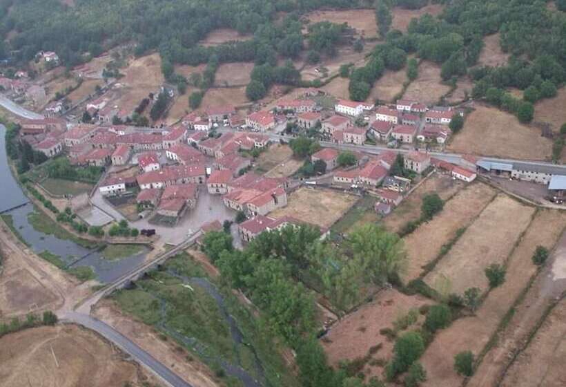 Отель Hostal Las Nieves