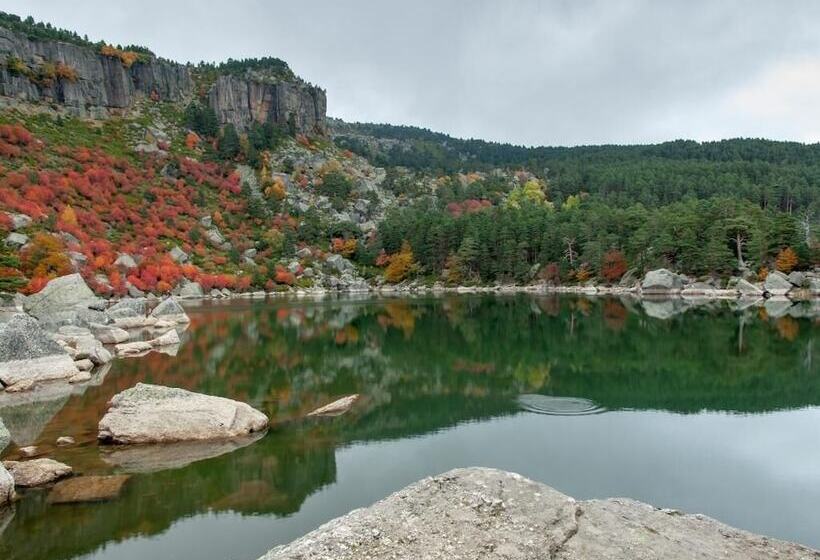 Отель Hostal Las Nieves