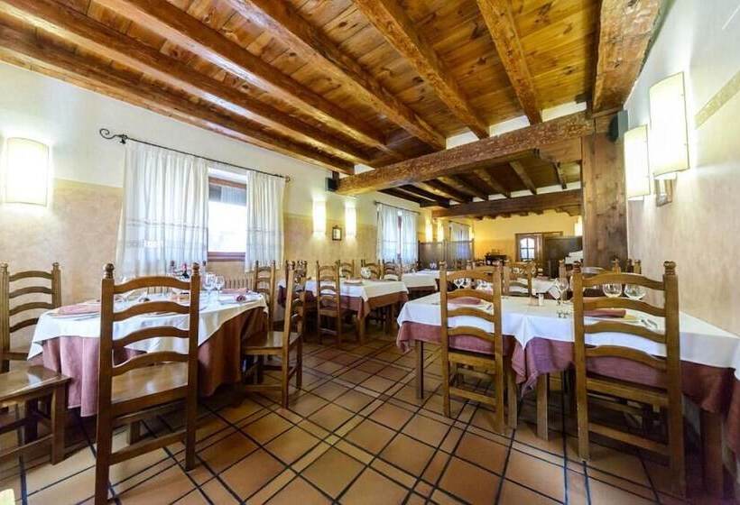 Отель Hostal Las Nieves
