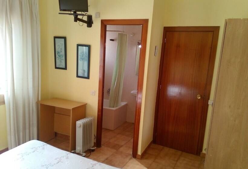 فندق Hostal Lleida