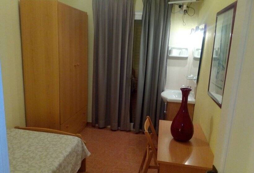فندق Hostal Lleida