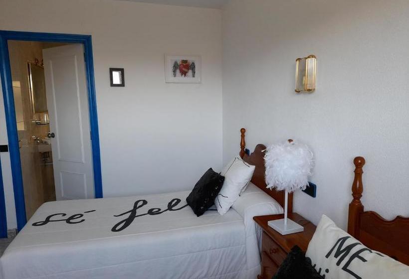 酒店 Hostal Los Chanos El Ruso