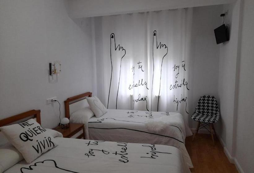 酒店 Hostal Los Chanos El Ruso