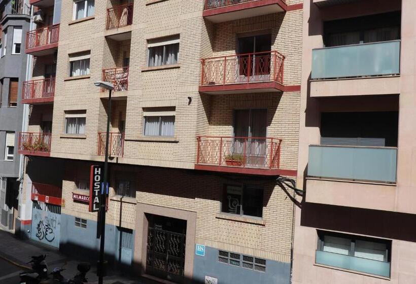 هتل Hostal Milmarcos