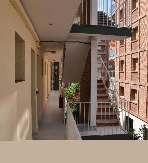 酒店 Hostal Montsant