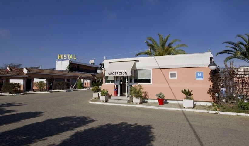 בית מלון כפרי Hostal Nueva Andalucia