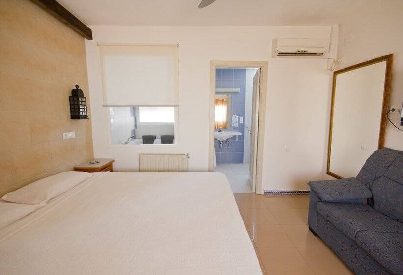 בית מלון כפרי Hostal Nueva Andalucia