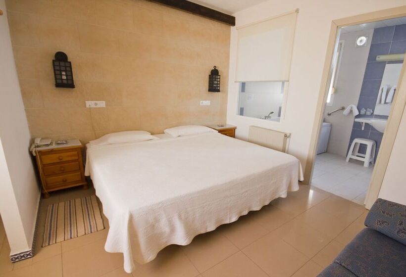 בית מלון כפרי Hostal Nueva Andalucia