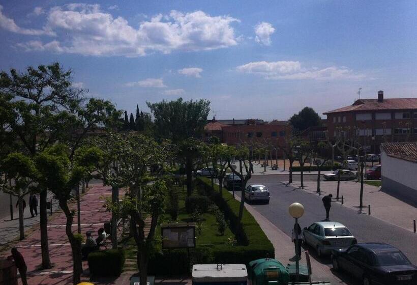 Отель Hostal Puerta La Villa