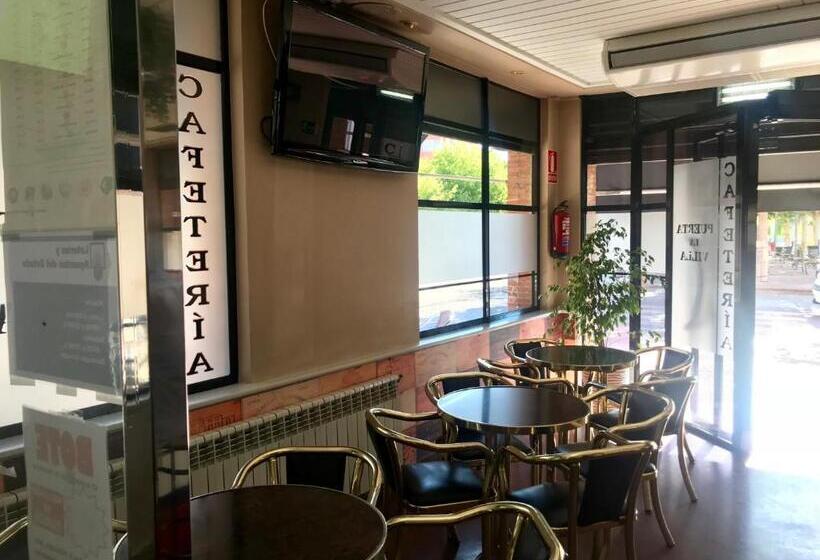 Отель Hostal Puerta La Villa