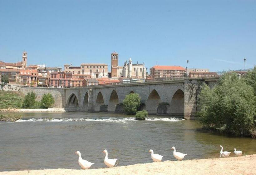 Отель Hostal Puerta La Villa